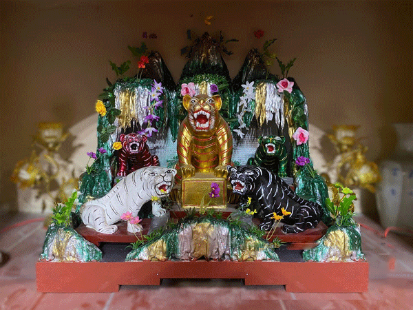 Ý Nghĩa và Cách Trang Trí Động Ngũ Hổ